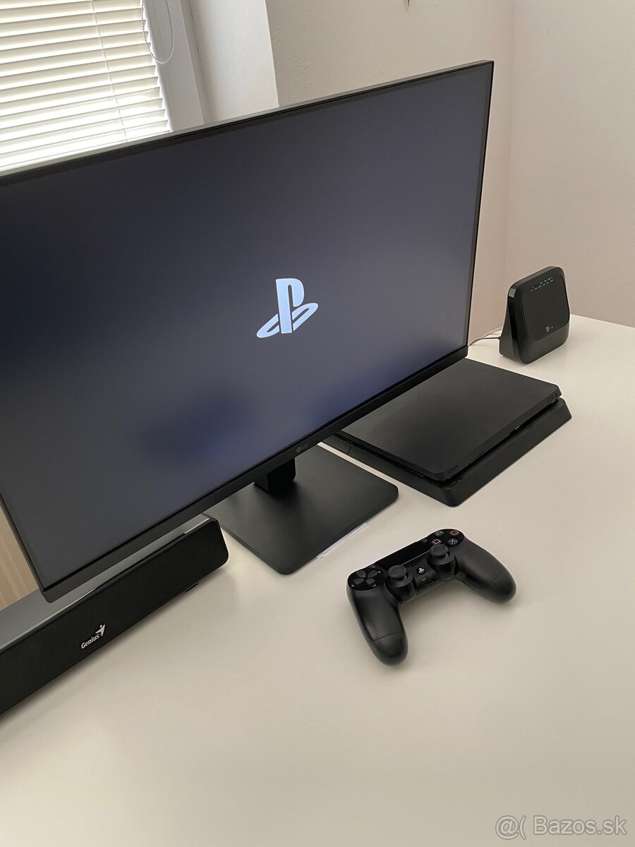 Predám Playstation4 Slim 500Gb + Herny monitor.