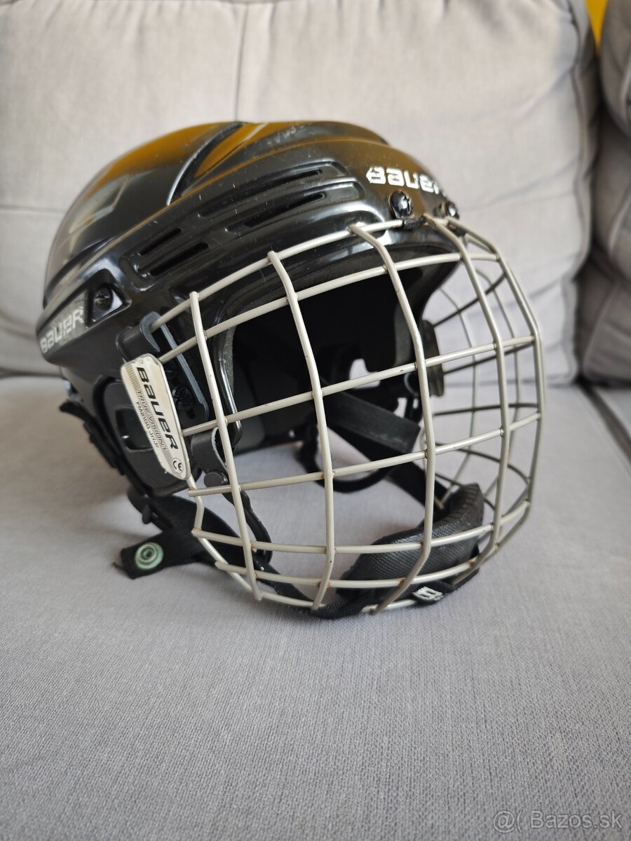 Predam detsku hokejovu helmu Bauer Junior