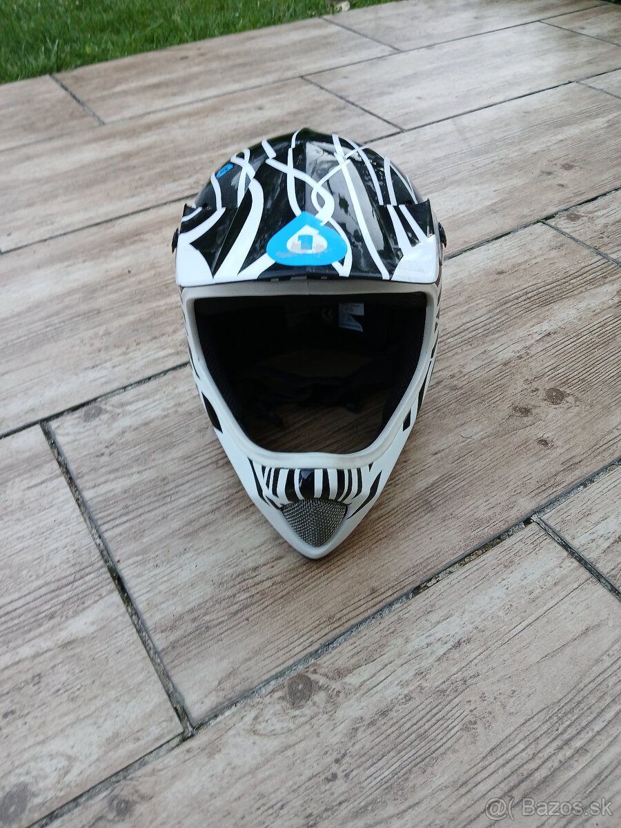 Prilba SIXSIXONE EVO Wired Black/Cyan Prilba DH/FR