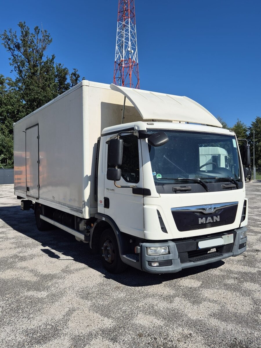 MAN TGL 8.180 skriňa s čelom