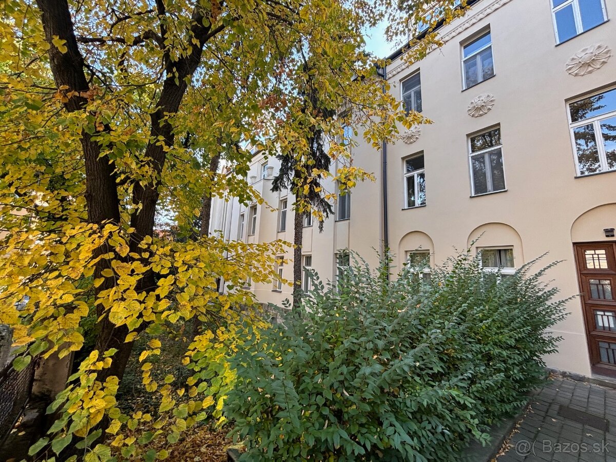 Unikátny staromestský byt 75m, ul. Palisády, top INVESTÍCIA