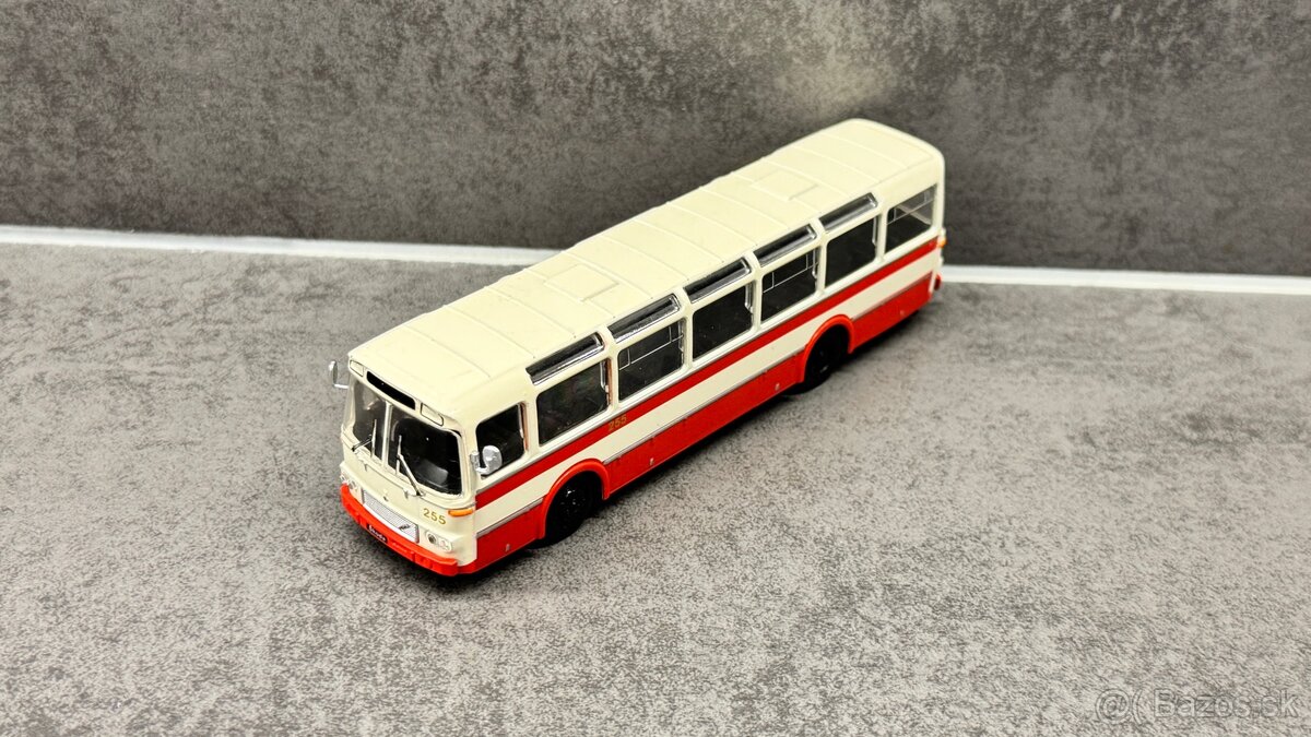 Autobusy DeAgostiny 1:72, 1:43