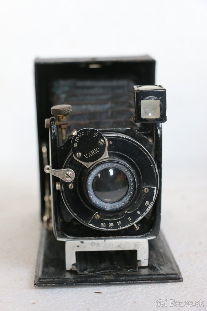 Starý mechový fotoaparát