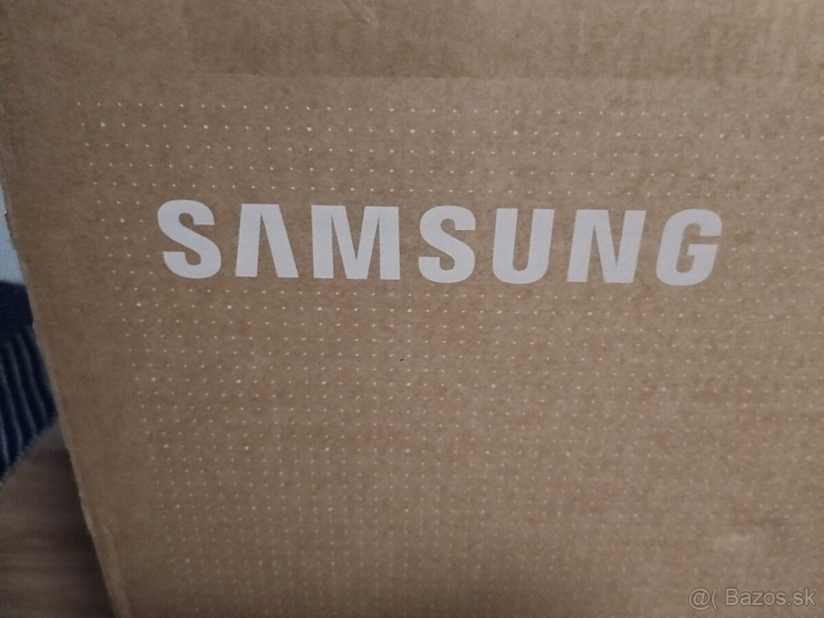 Samsung  crystal UHD