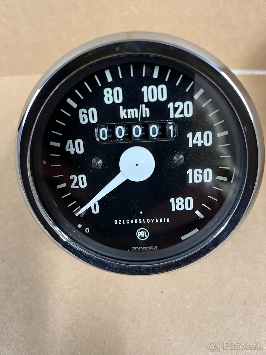 Škoda 120 - tachometer.