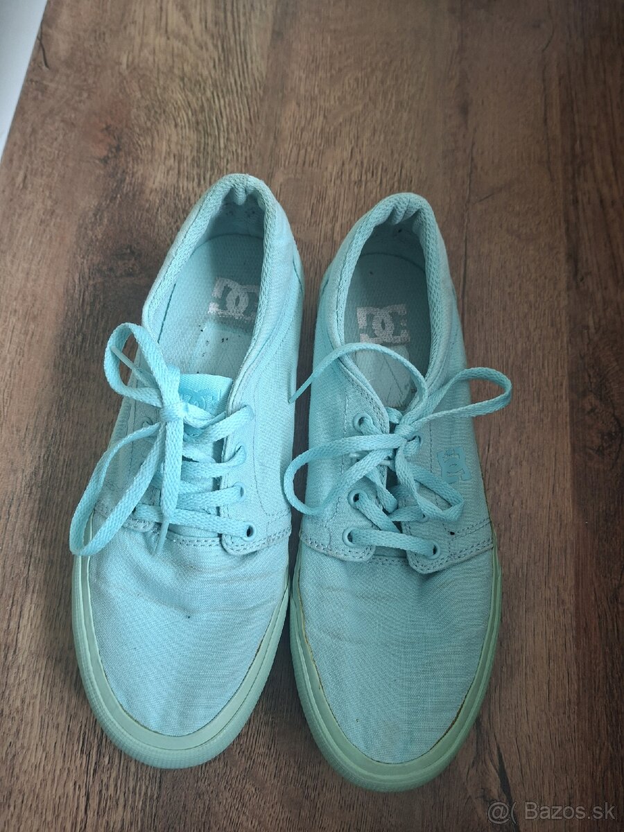 Dámske tenisky dc veľkosť 40