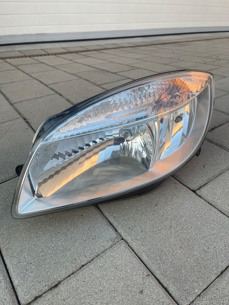 Predné svetlo Škoda Fabia 2