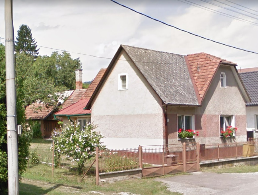 Predám starší rodinný dom v obci Kľačno - záhrada 1922 m²