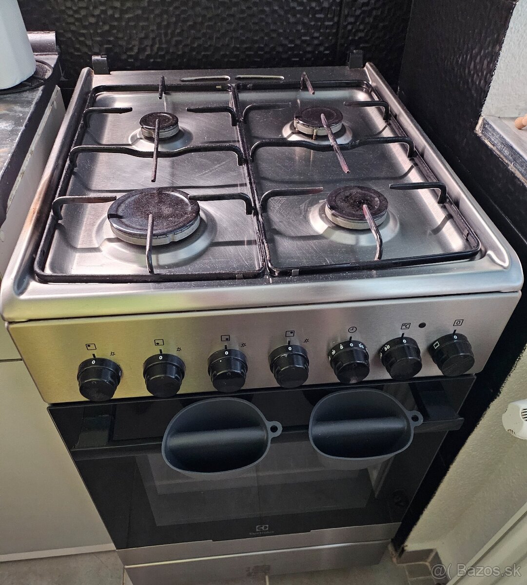 Predam zachovaly sporak Electrolux