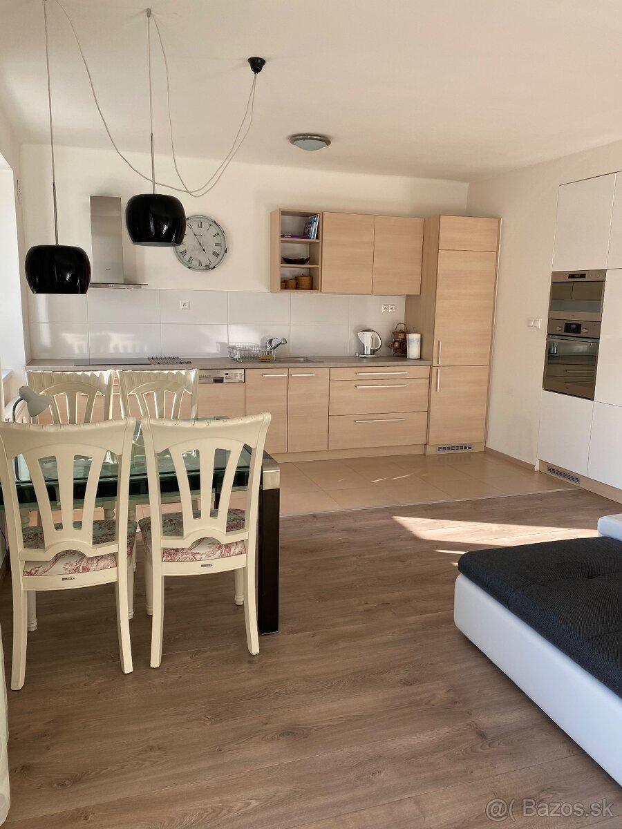 PRENÁJOM 2 izbový byt ZIMNÁ ulica Košice RENT 2 room flat