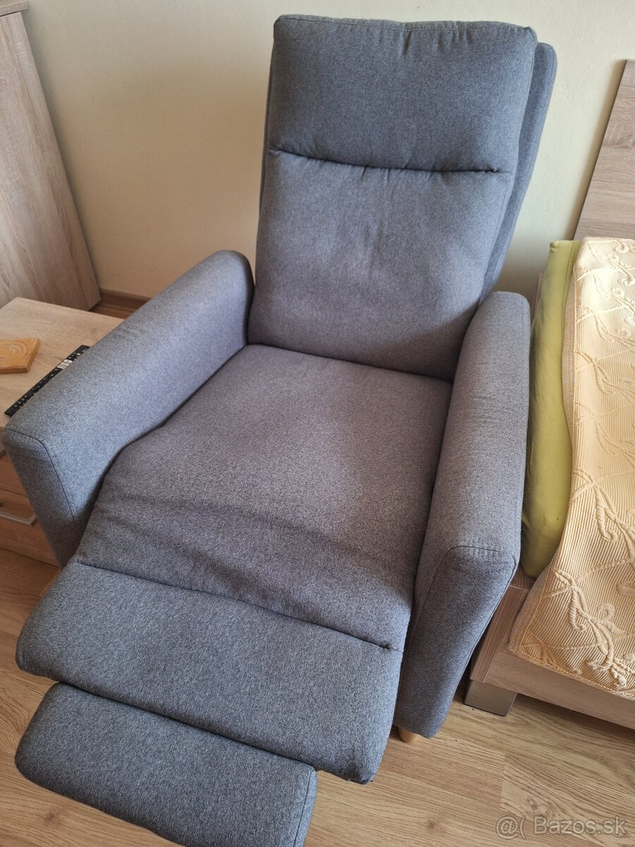 Televízne polohovacie kreslo