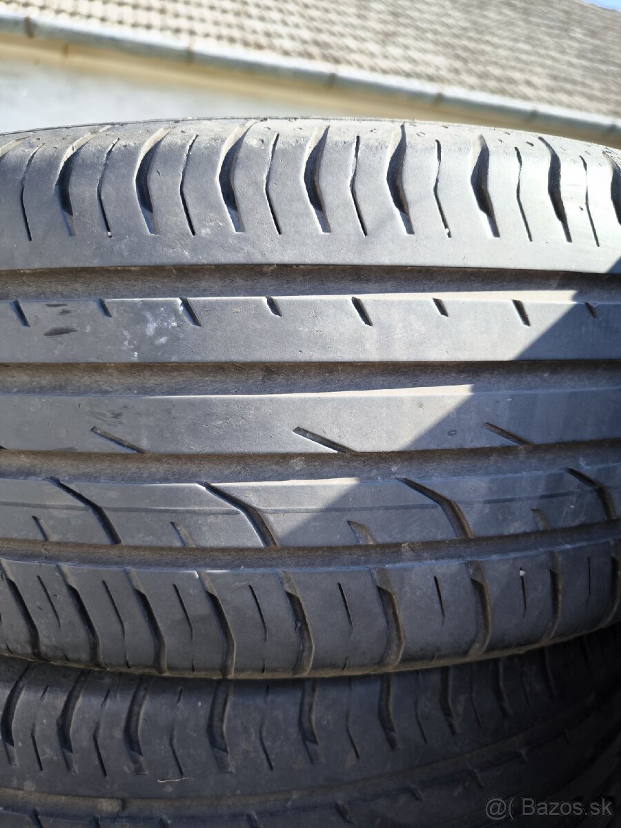 Predám 4 ks pneu Continental 215/55 r18