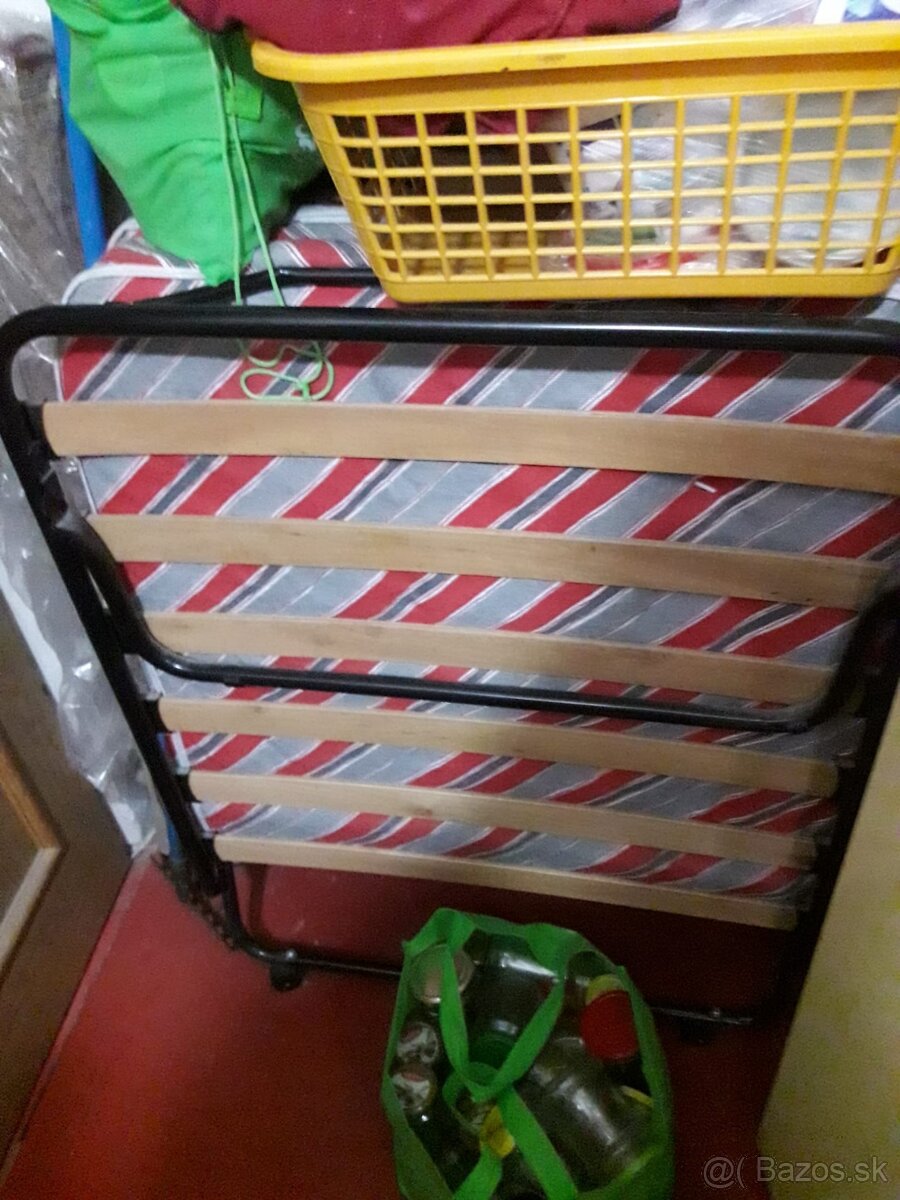 Posteľ rozkladacia