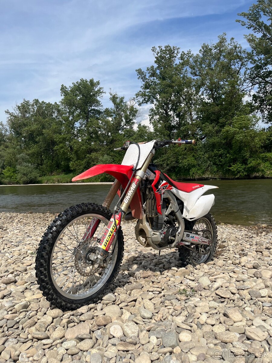 Predam hondu crf450