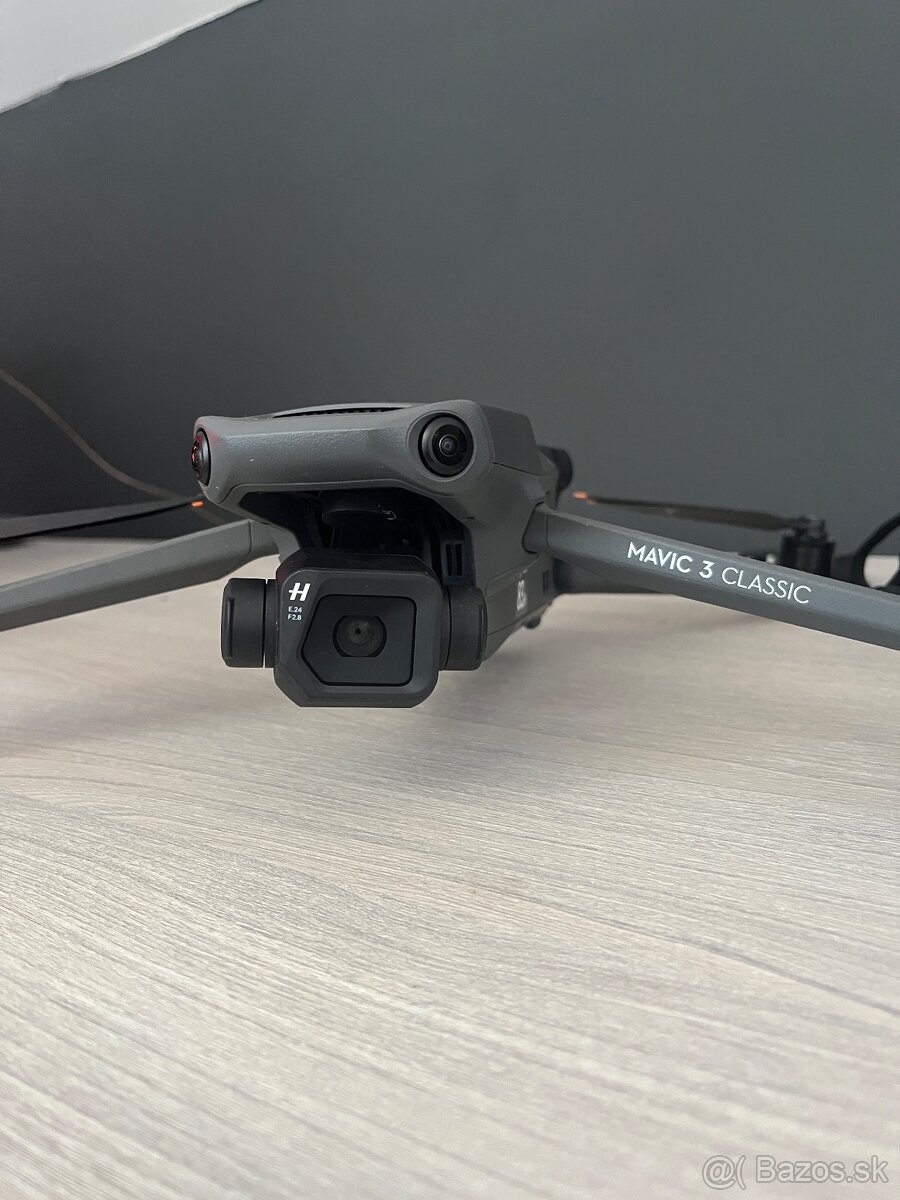 Dron DJI mavic 3 Classic