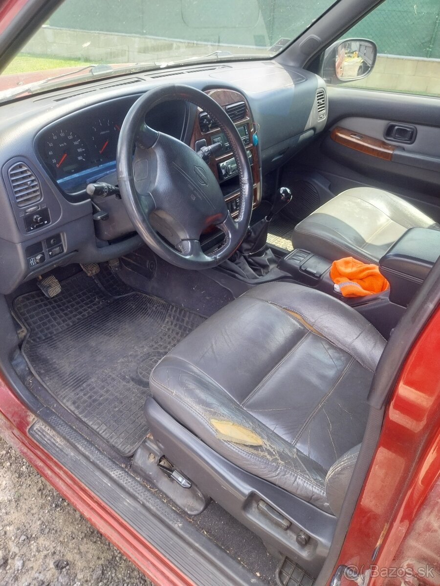 Nissan pathfinder 3.3v6 110kw
