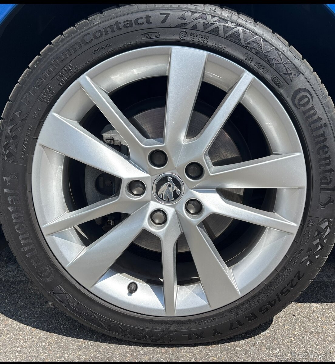 Škoda Octavia, originál alu kola Trius s pneu