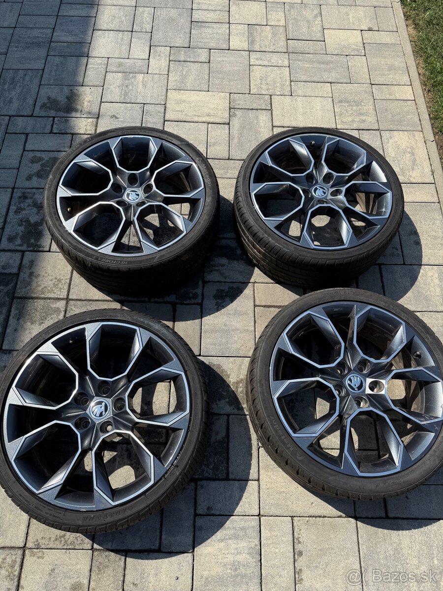 Predám sadu diskov R19 s pneumatikami 235/35 – rozteč 5x112