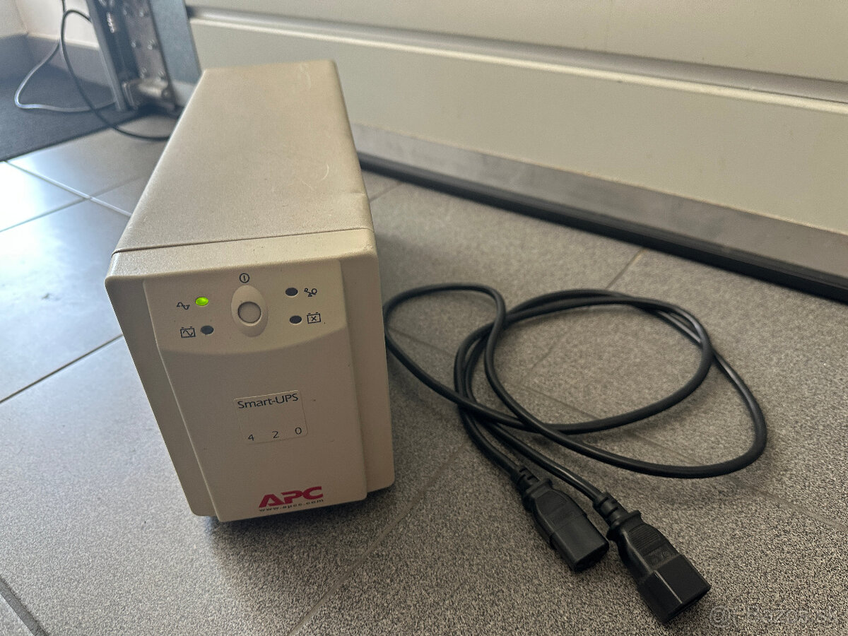 APC Smart-UPS 260 W/420 VA