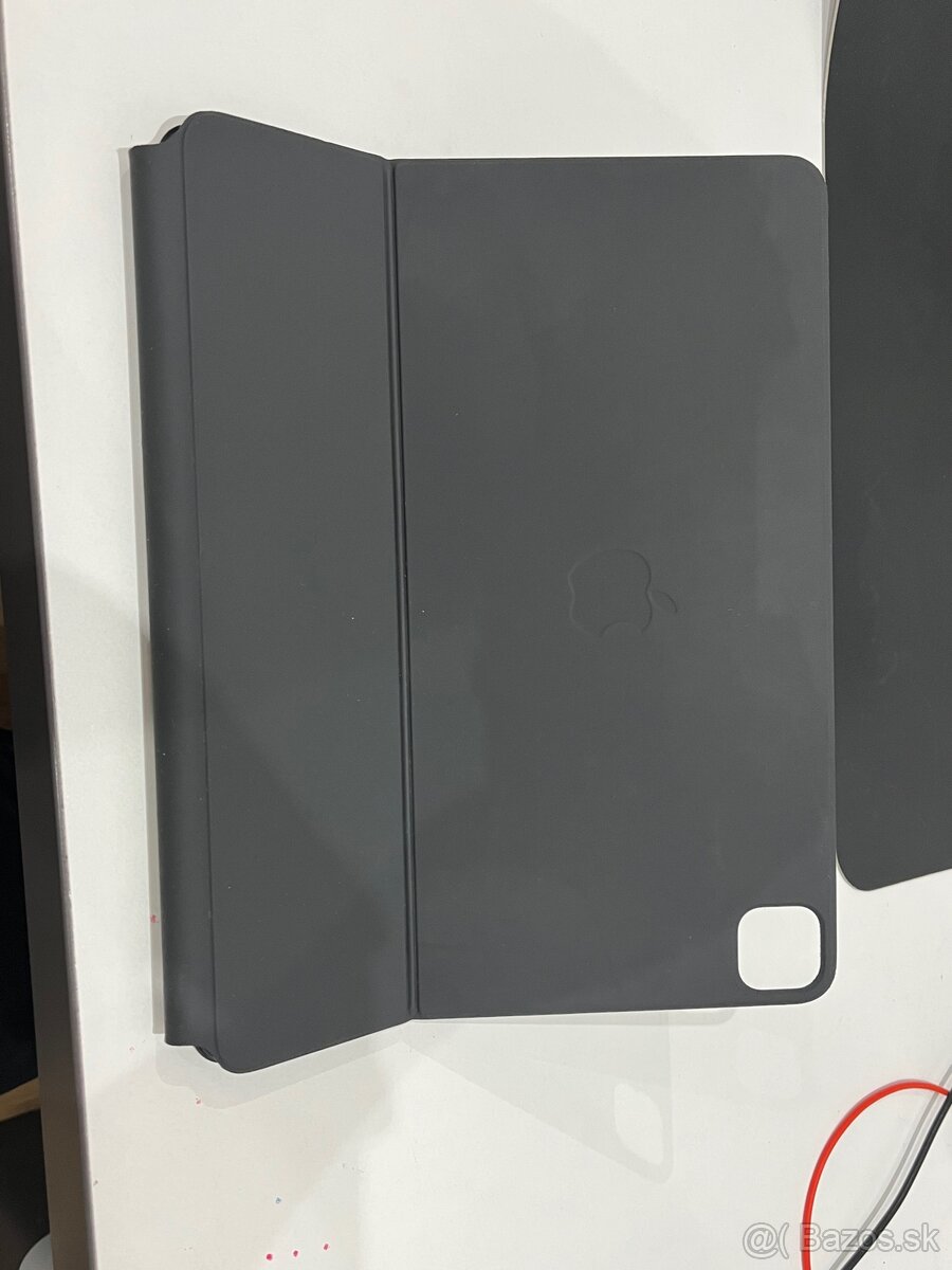Apple magic keyboard Ipad AIR 13’ top stav nepouzivana