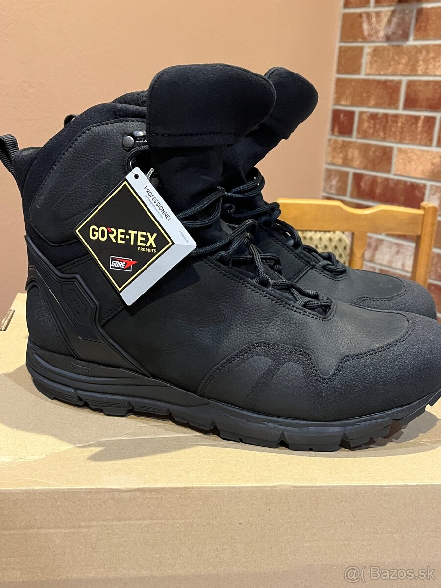 Goretex 43
