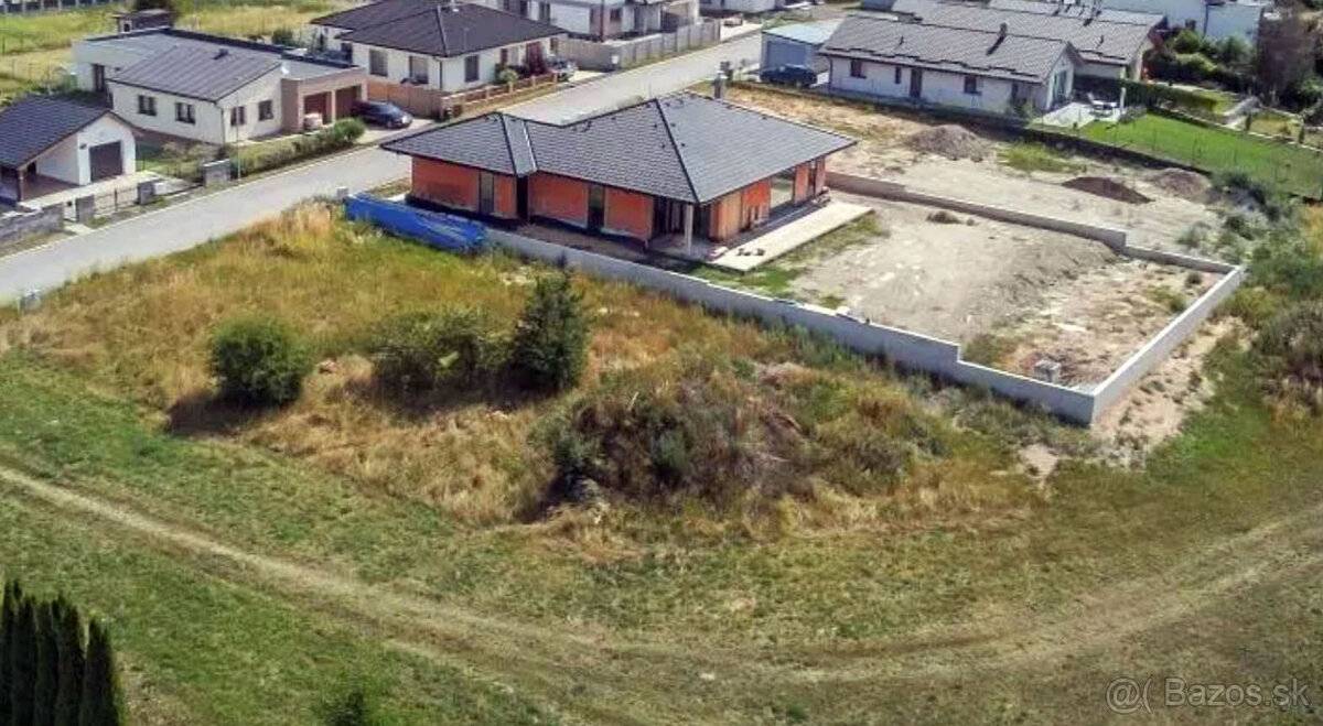 Pozemok alebo rodinny dom - novostavba - dokoncenie 2026