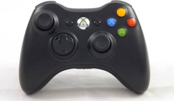 2 Xbox 360 ovládače na baterky