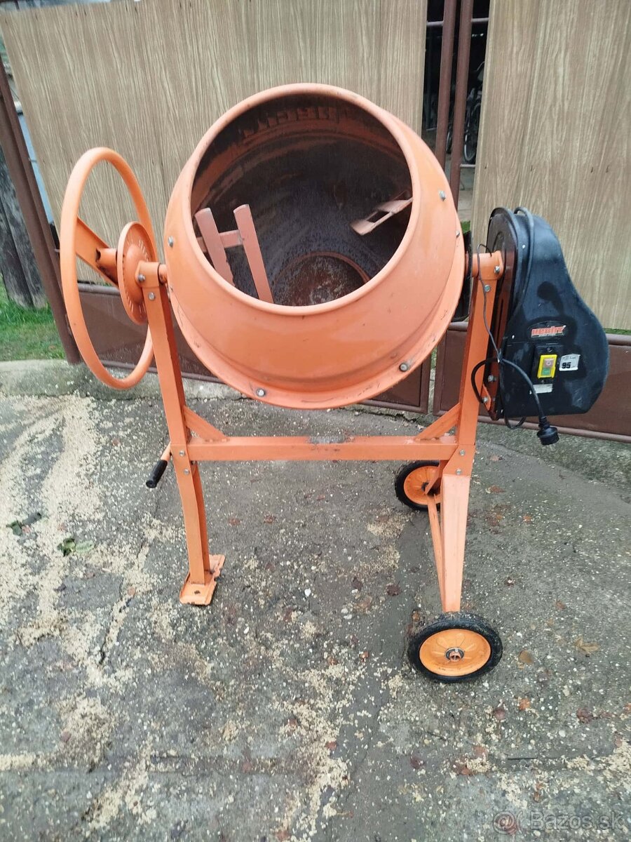 Stavebná miešačka HECHT