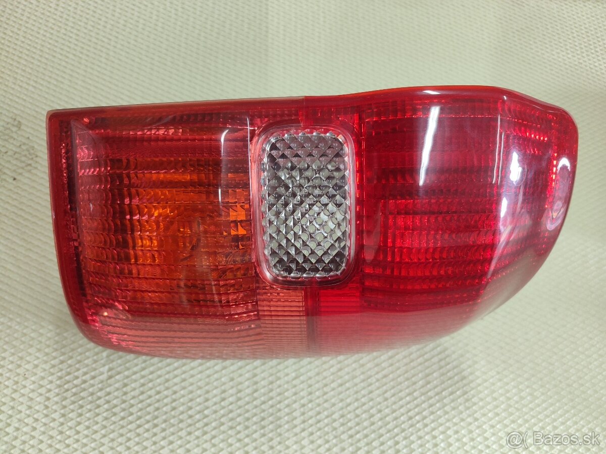 Svetlo Toyota rav4