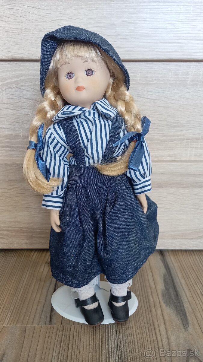 Porcelanova babika so stojanom