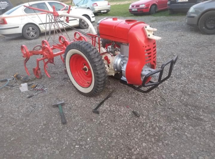 Motorobot PF62 ( Jednonápravový traktor )
