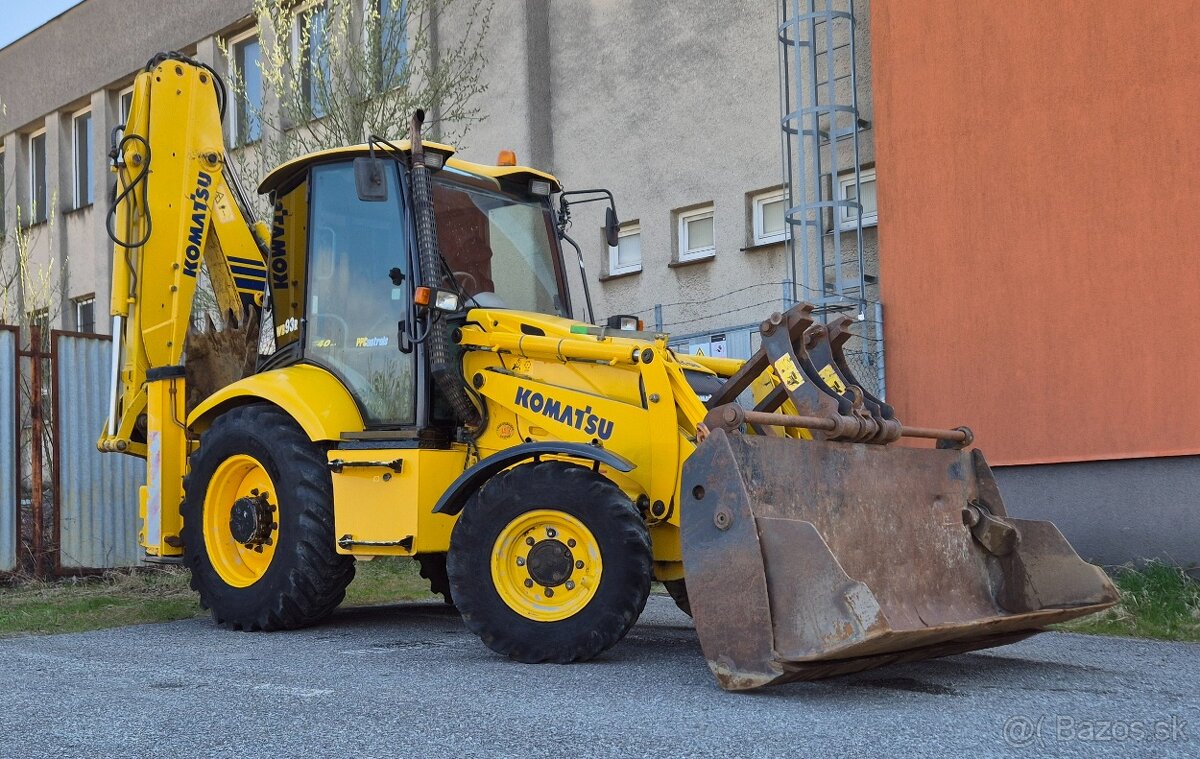 Komatsu WB93R  traktorbager