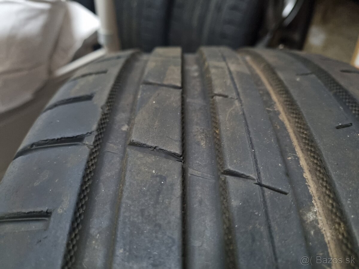 Predám elektrony mercedes r17 dvojrozmer