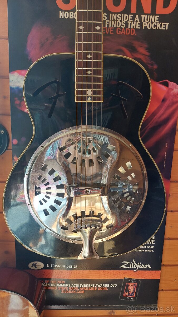Dobro, rezofonicka gitara FENDER
