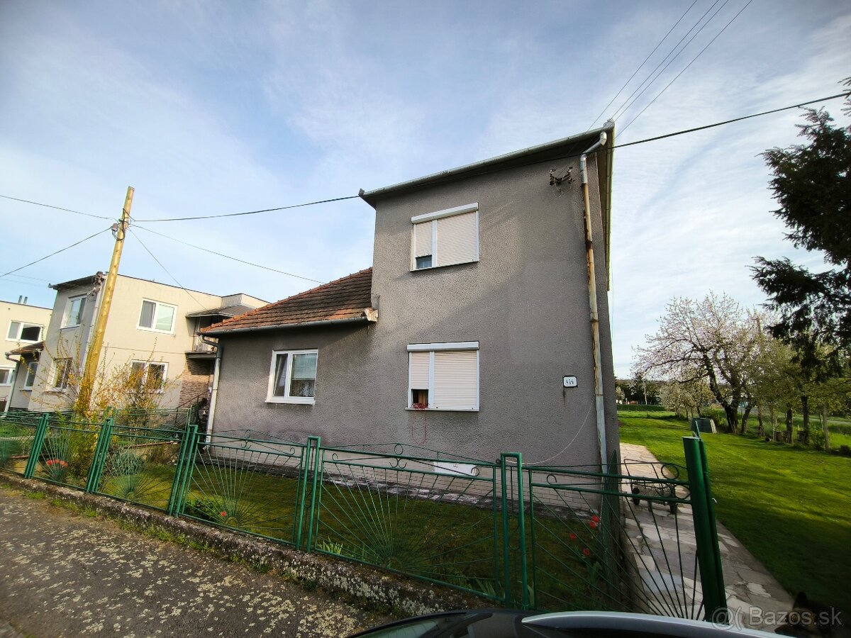 Predaj viacpodlažný rodinný dom v obci Bátovce