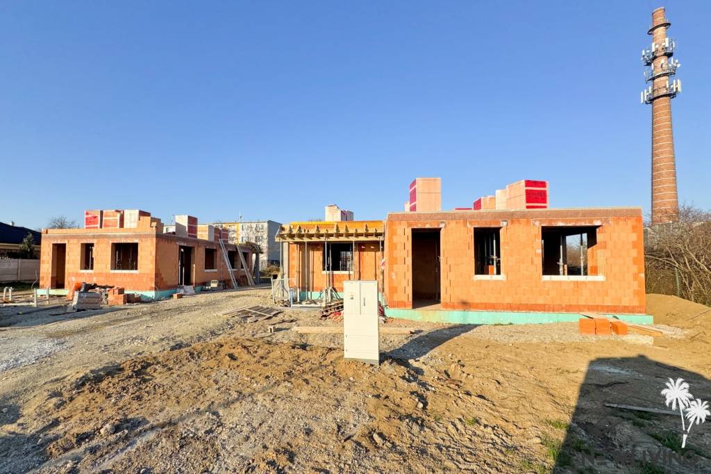 NEW LIVING - novostavba 3i byt, 2x parking a pozemok, Záhrad