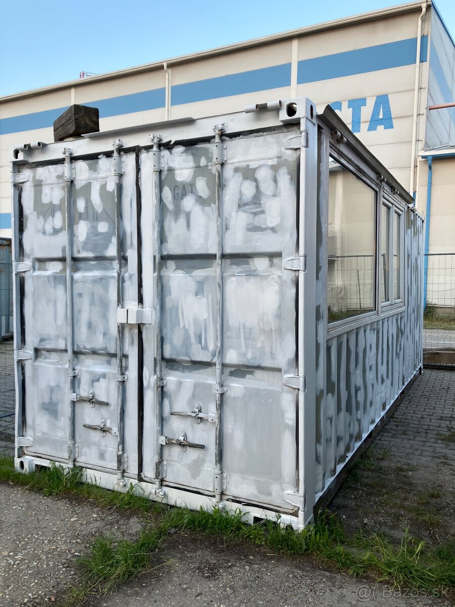 Obytný kontajner