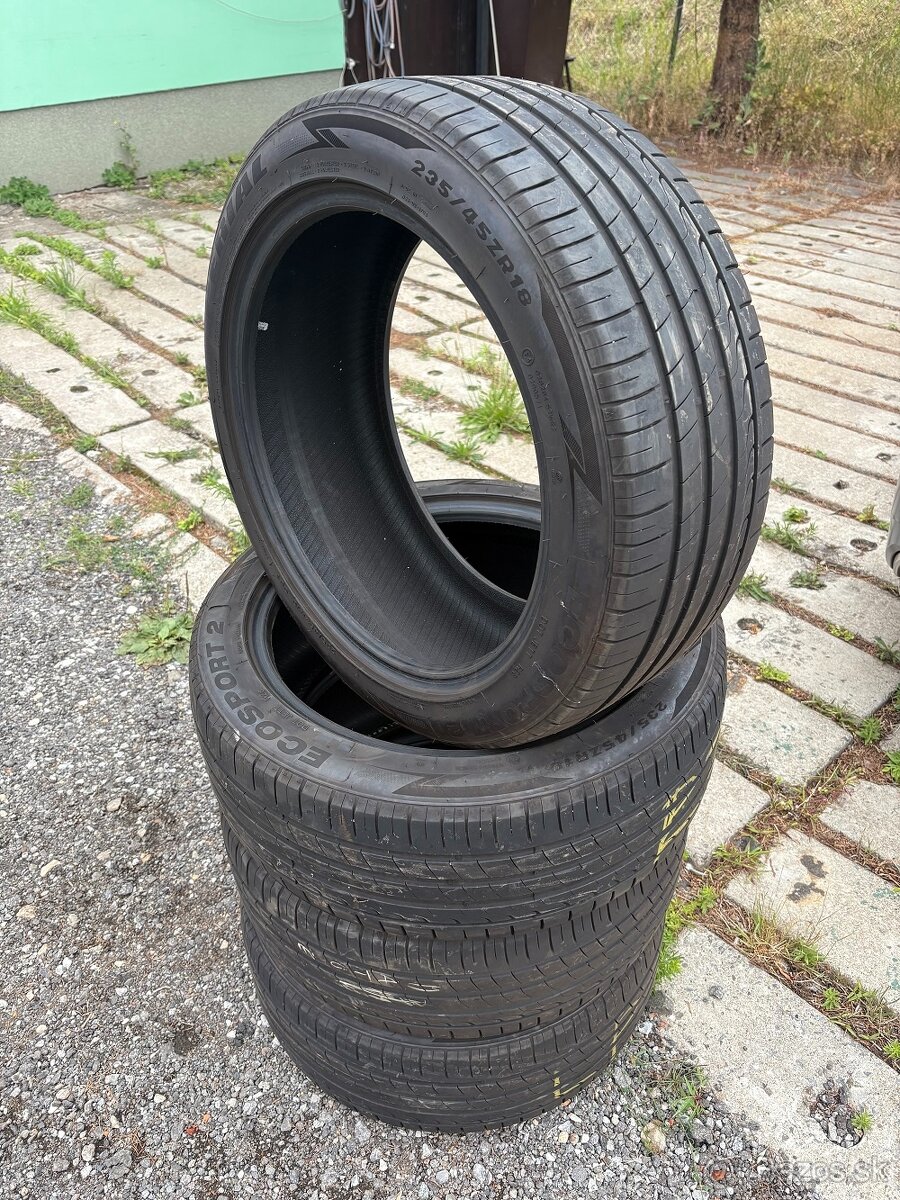 IPERIAL 235/45 R18