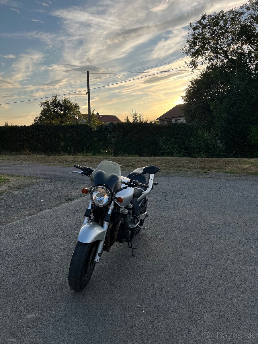kawasaki zr7
