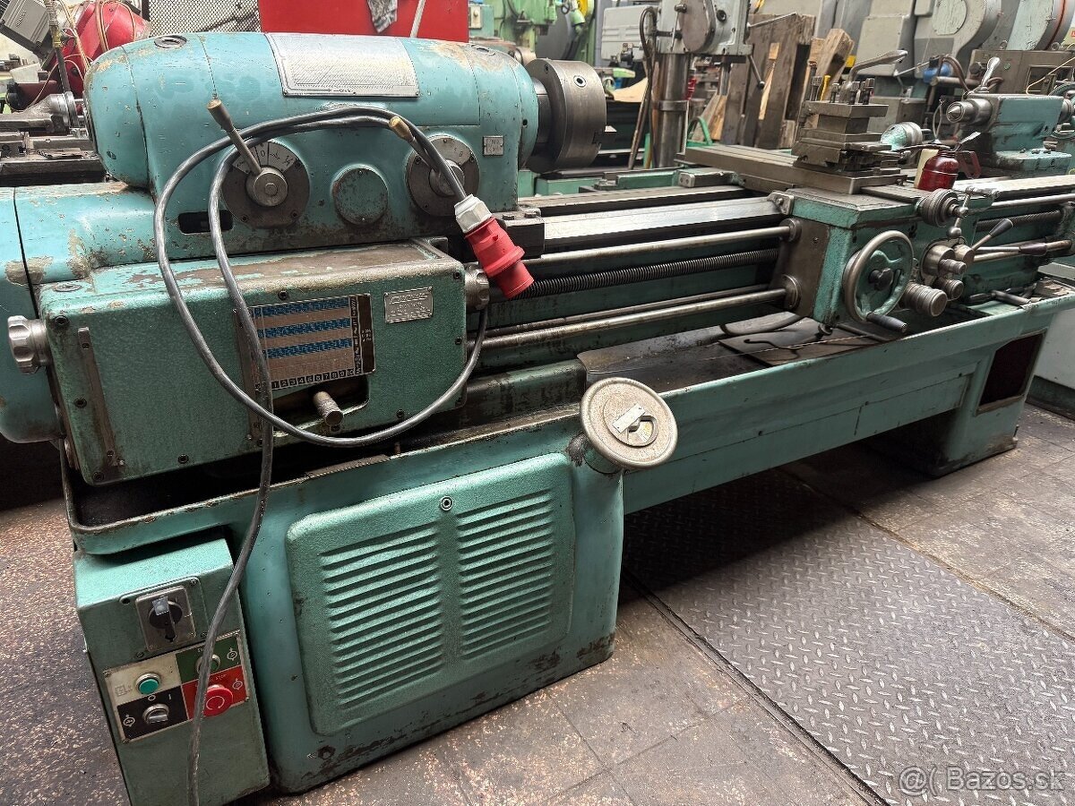 Univerzální soustruh SV18R/1250