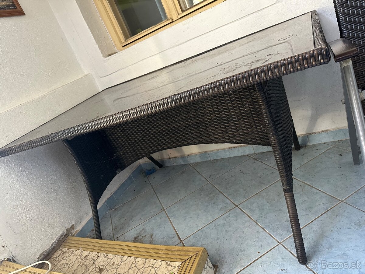 Predám záhradné sedenie