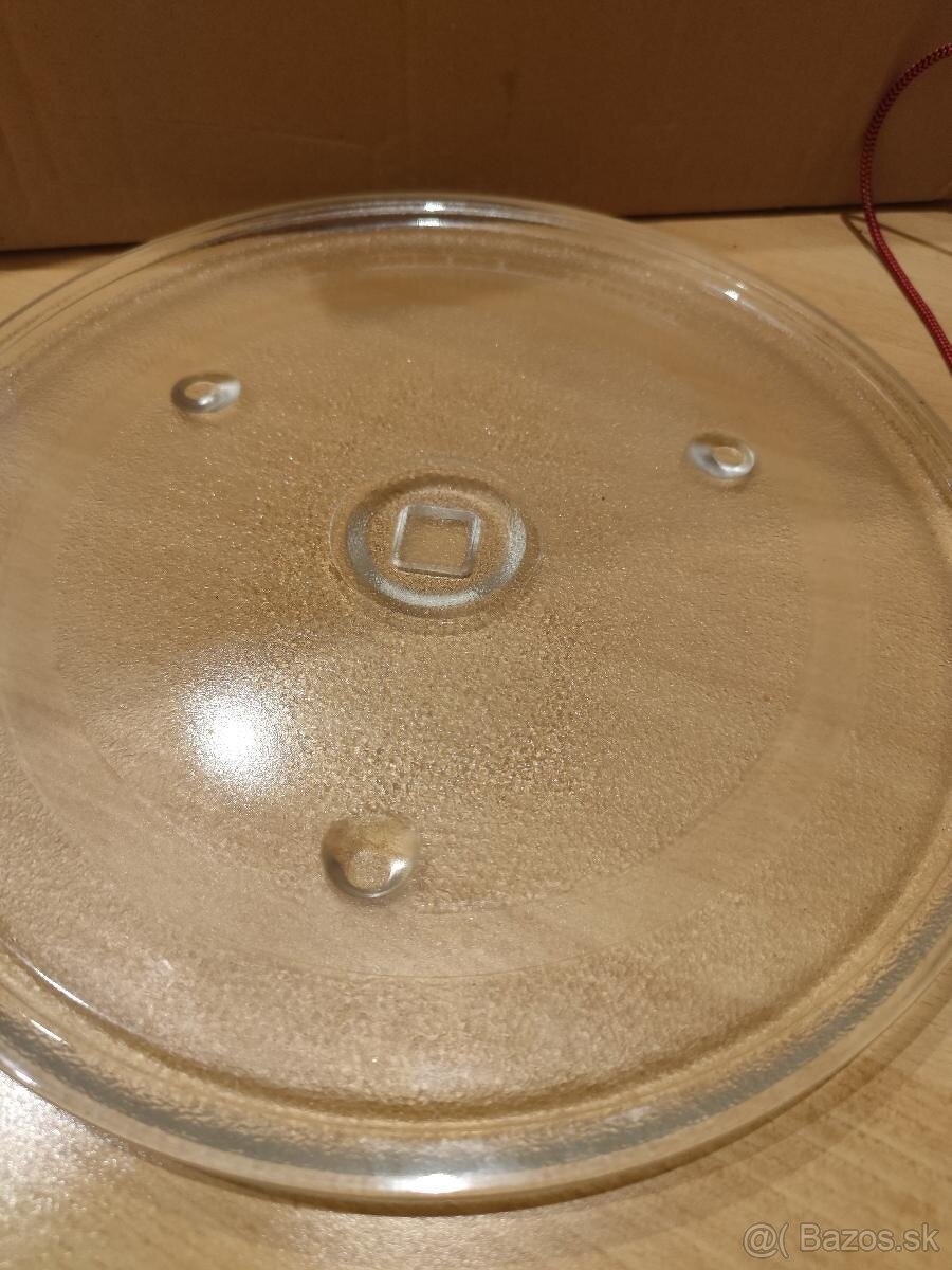 Tanier na mikrovlnnú rúru