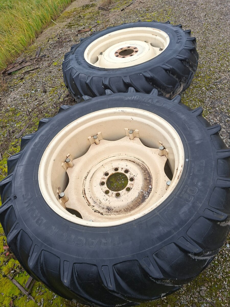 PREDAM NAFUKANY PAR KOLIES TRAKTOR ZETOR 16-9X34