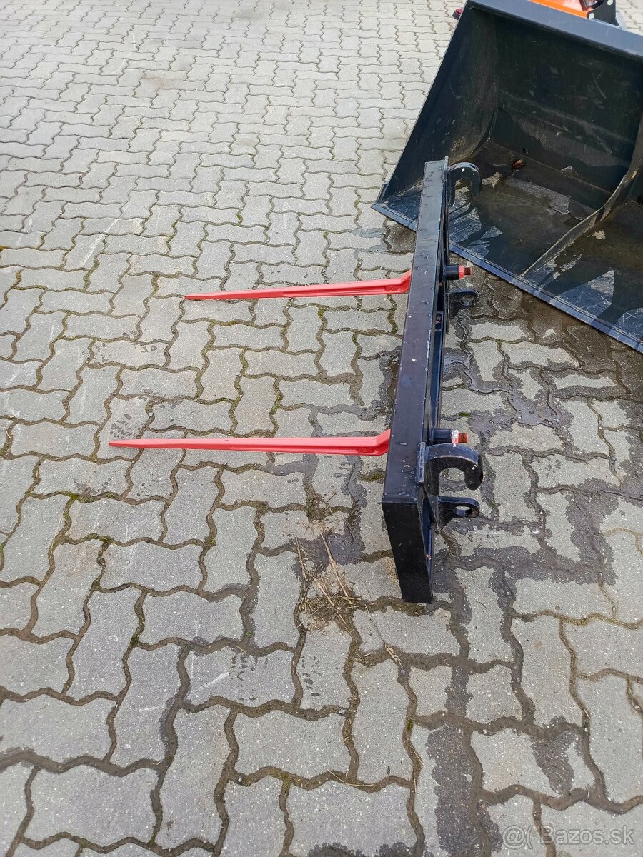 Predám nové vidly na okrúhle baliky