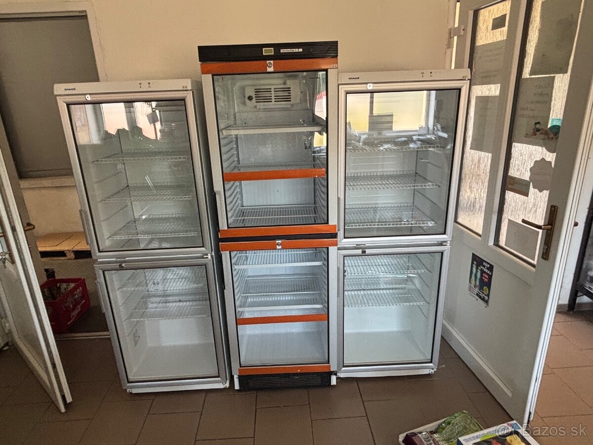 Presklená chladnička