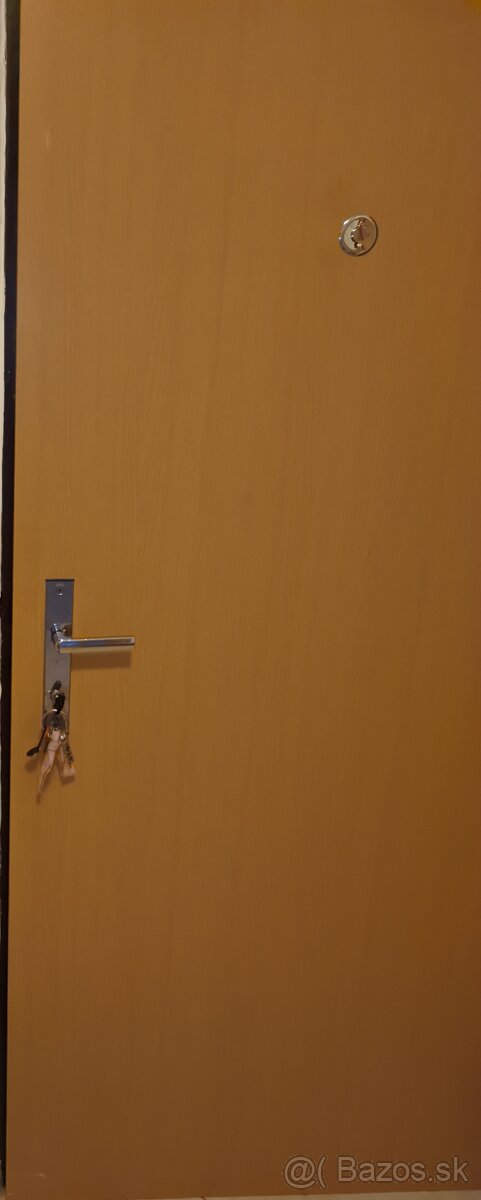 Predám vchodové dvere SAPELI