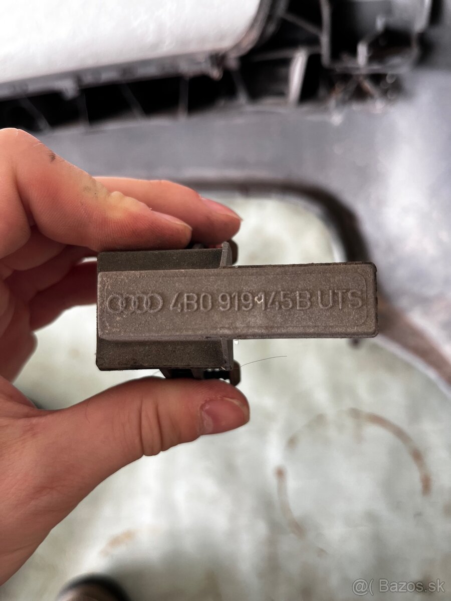 4B0 919 145B AUDI A4 A6 Prijimač Radio
