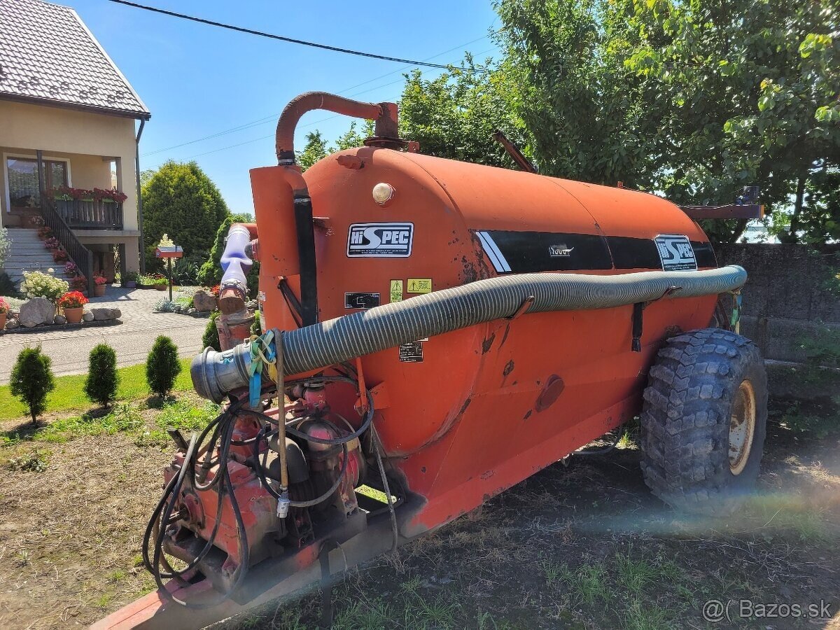Cisterna na hnoj a polievanie