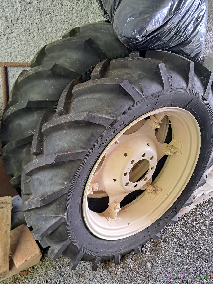 KULTIVACNE,HROBKOVE  KOLESA  12-4/11-32 TRAKTOR ZETOR BARUM