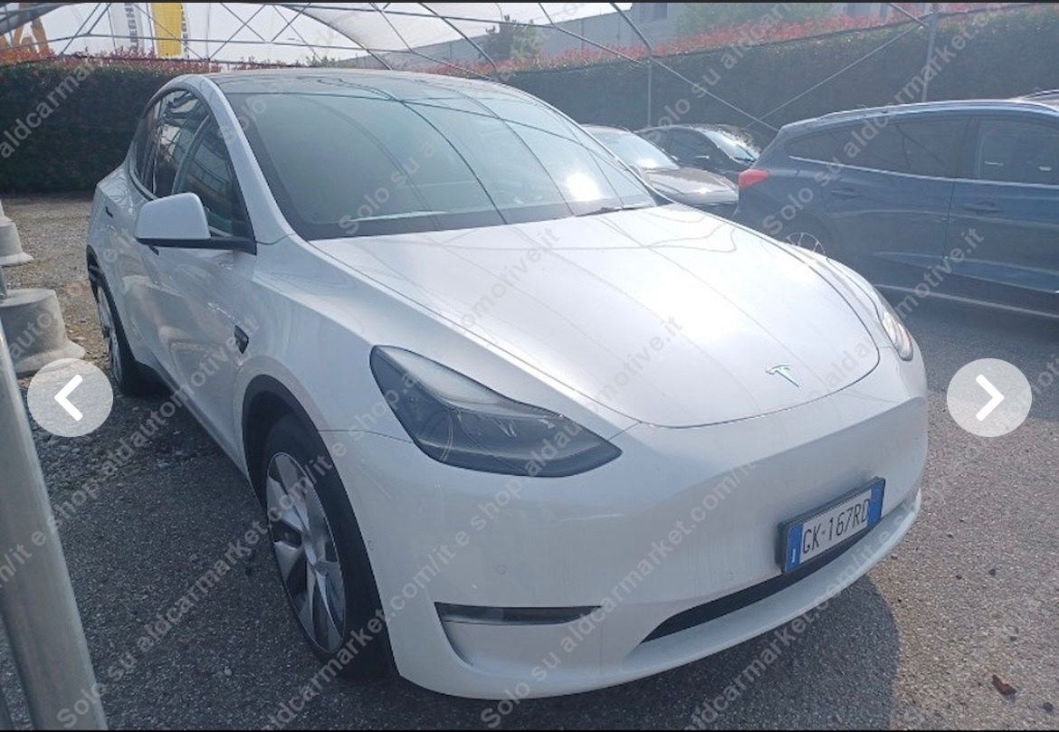 Tesla model Y long range dual motor modelovy rok 2023